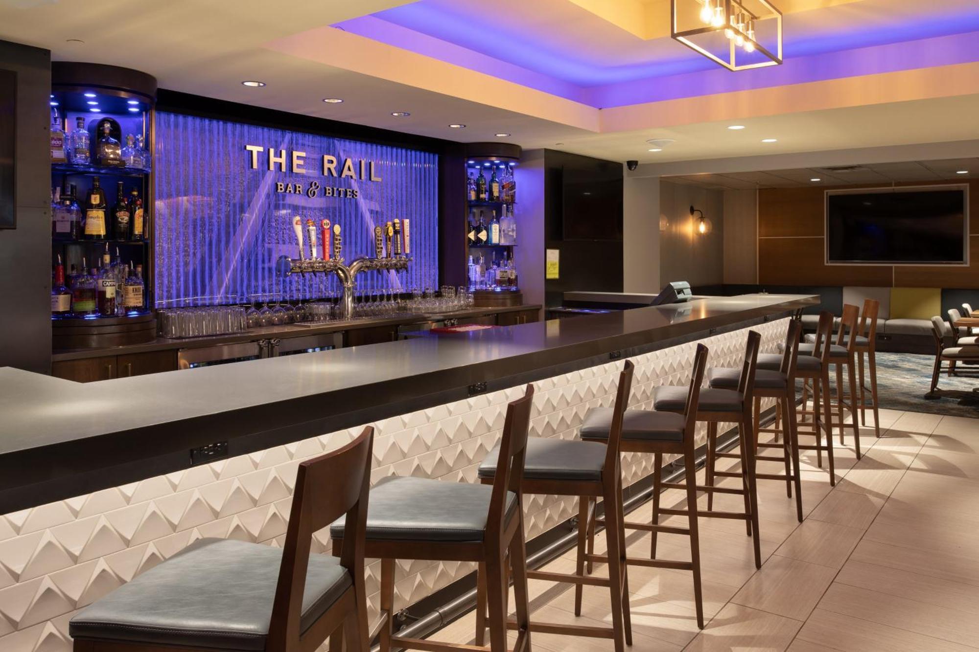 Crowne Plaza Kansas City Downtown By Ihg Екстериор снимка